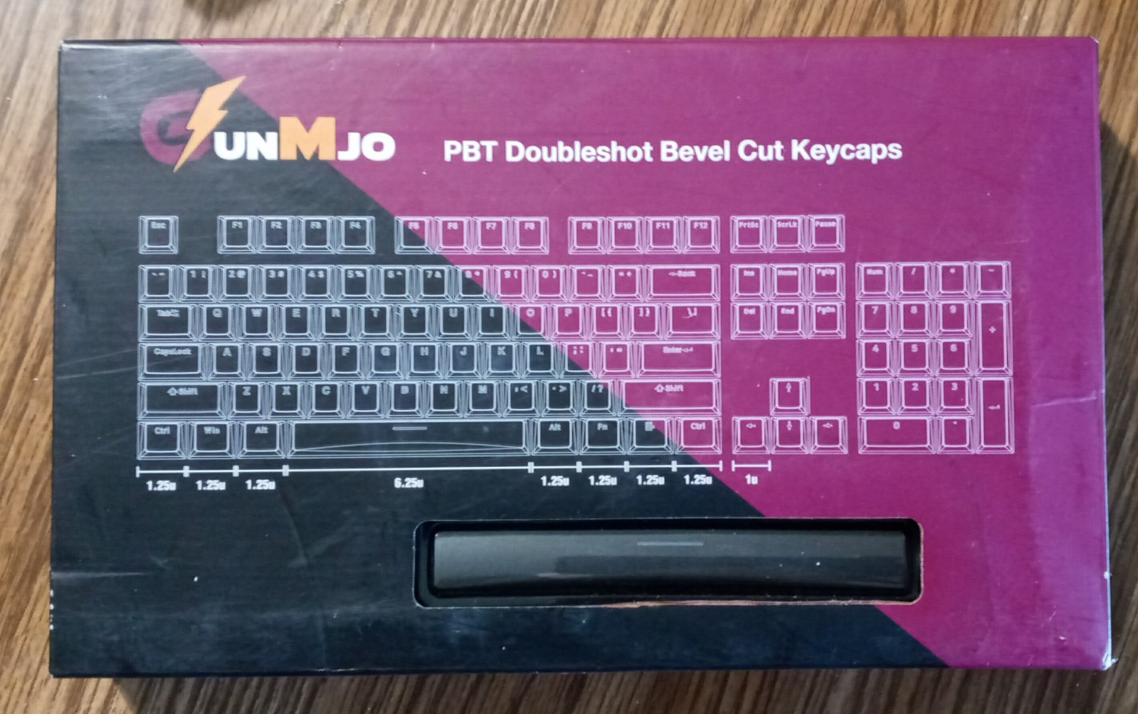 GunMjo PBT Doubleshot Bevel Cut Keycaps For Gaming Keyboard Black/White