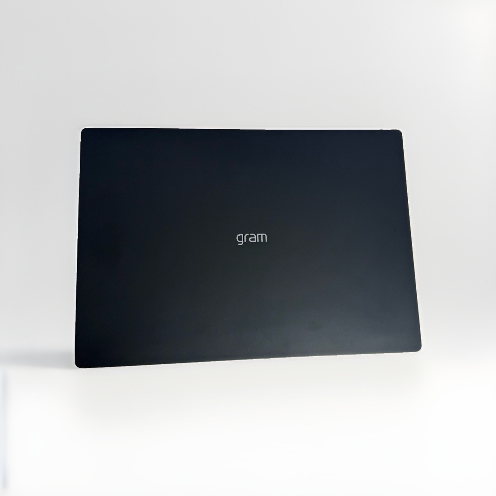 LG Gram Pro 16" Touch Laptop PC Ultra7 355/2.5K/IPS/32GB/1TB SSD/Wty