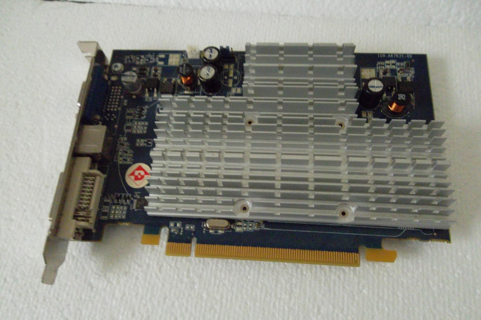 Diamond ATI Radeon X1300 PCIe Graphics Card 512MB VGA DVI TV-Out X1300PCIE512