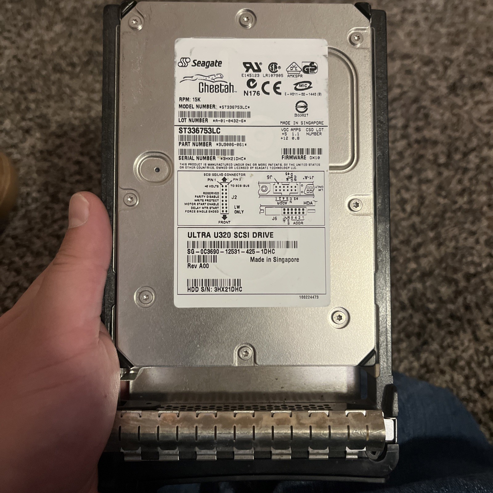Seagate ST373453FC 73GB 15K RPM 3.5 Fibre Channel Server Hard Disk Drive 
