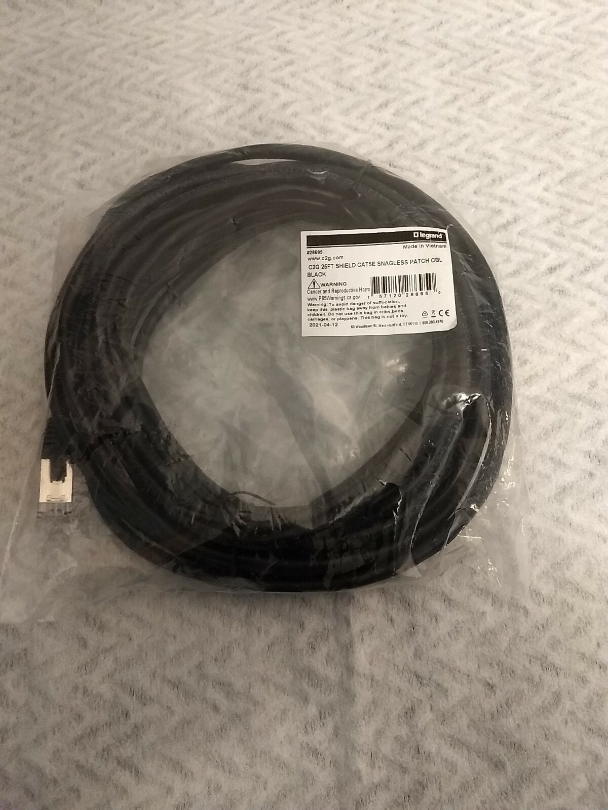 25FT CAT5E SNAGLESS SHIELDED ETHERNET NETWORK PATCH CABLE-BLACK by Legrand AV...