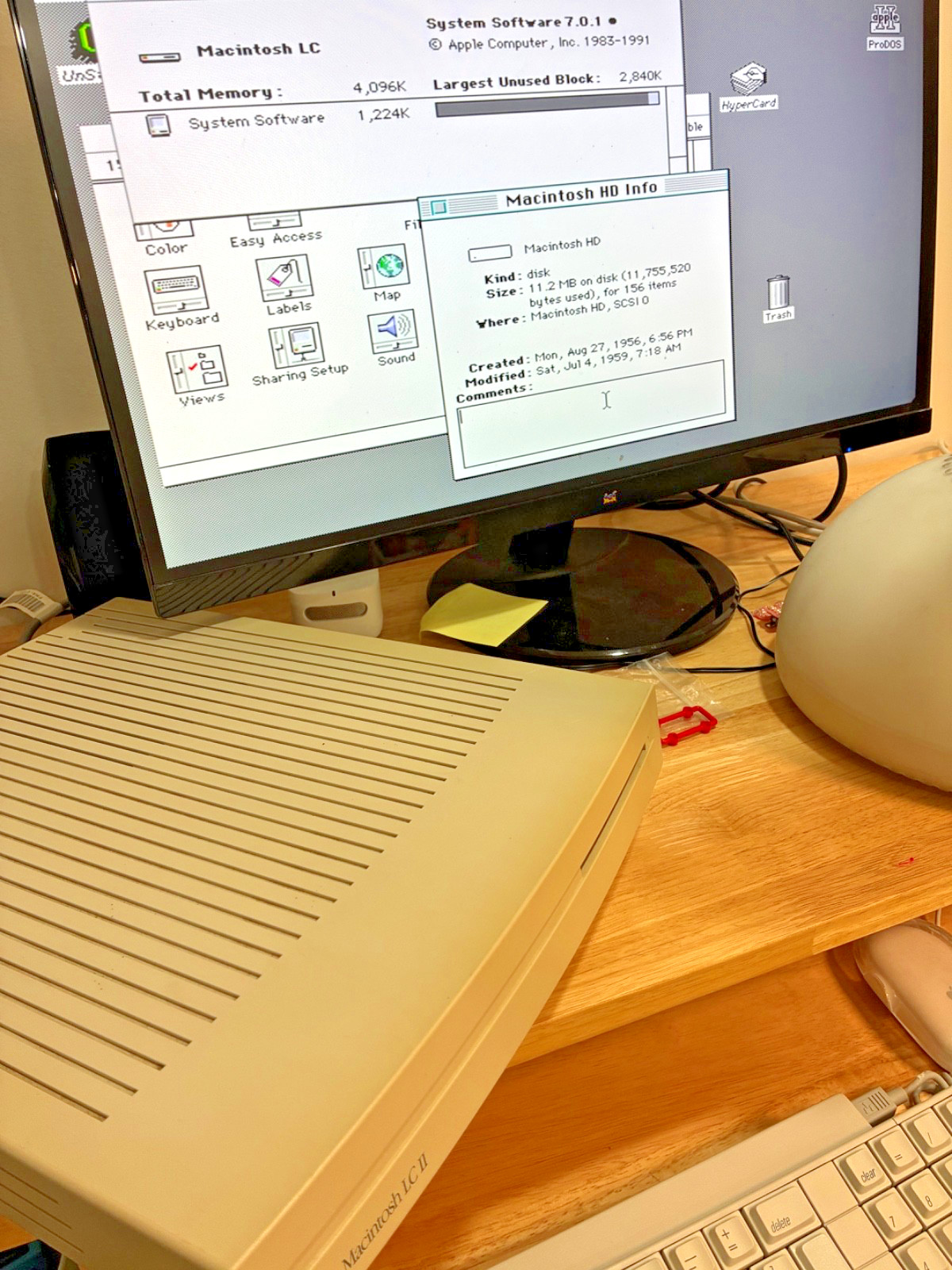 Vintage 1992 Apple Macintosh LC II Computer M1700 RECAPPED 120 MB HD 4 MB RAM