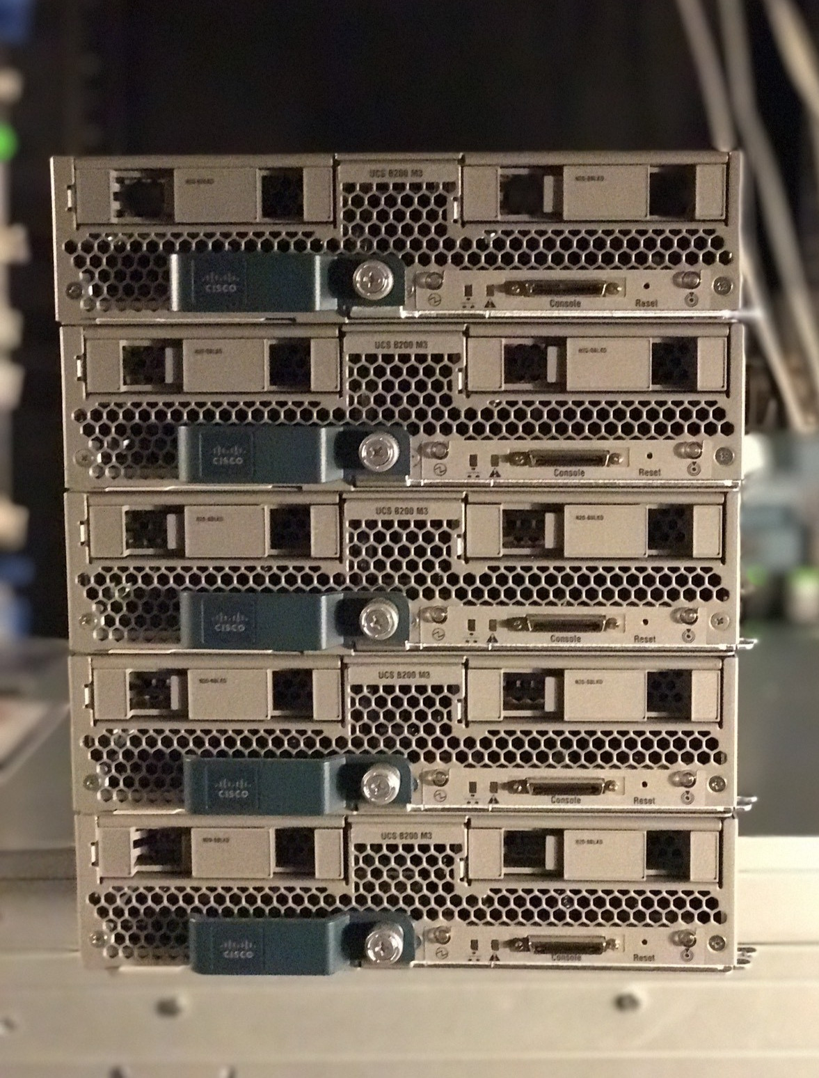 Cisco B200 M3 Two E5-2667 6C 24x 16GB-384GB Ram Blade Server VIC1240 12C 2x SFF