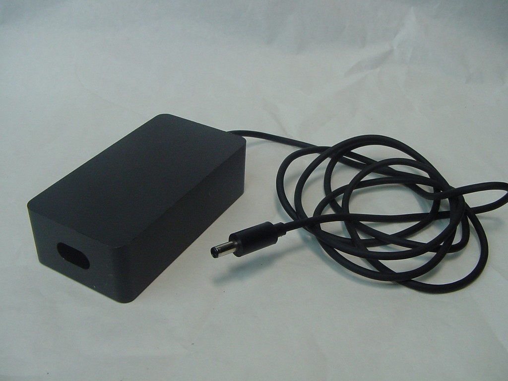 GENUINE MICROSOFT CHARGER MODEL 1627 - COMES AS SHOWN