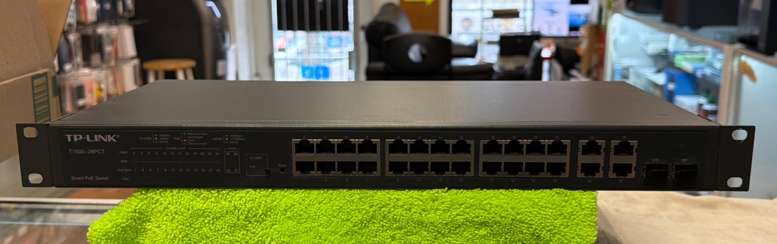 TP-LINK T1500-28PCT Smart PoE+ Switch 24 Ports 10/100 + 4 Gigabit