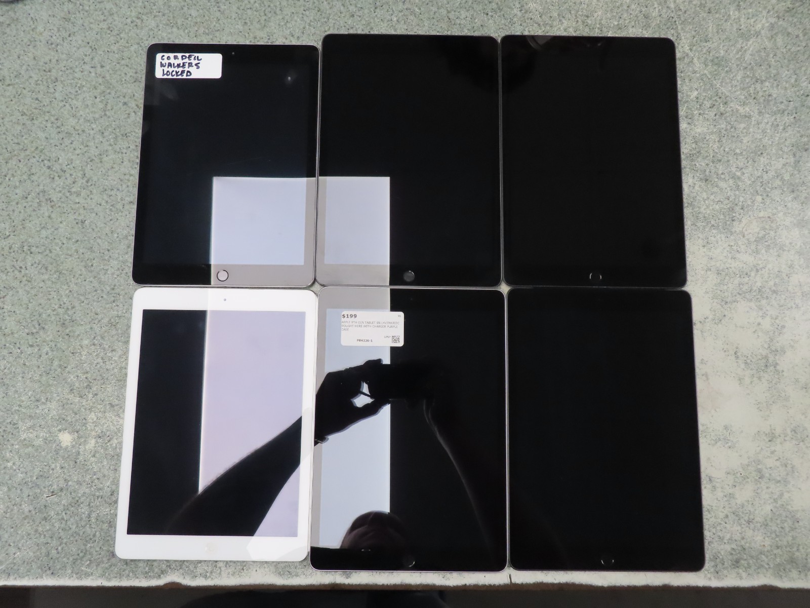 6 Apple iPads FOR PARTS NOT WORKING READ