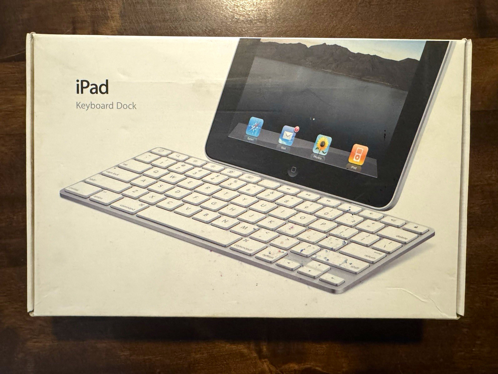 Apple iPad Keyboard Dock Model A1359, White Standard Layout, Excellent Condition
