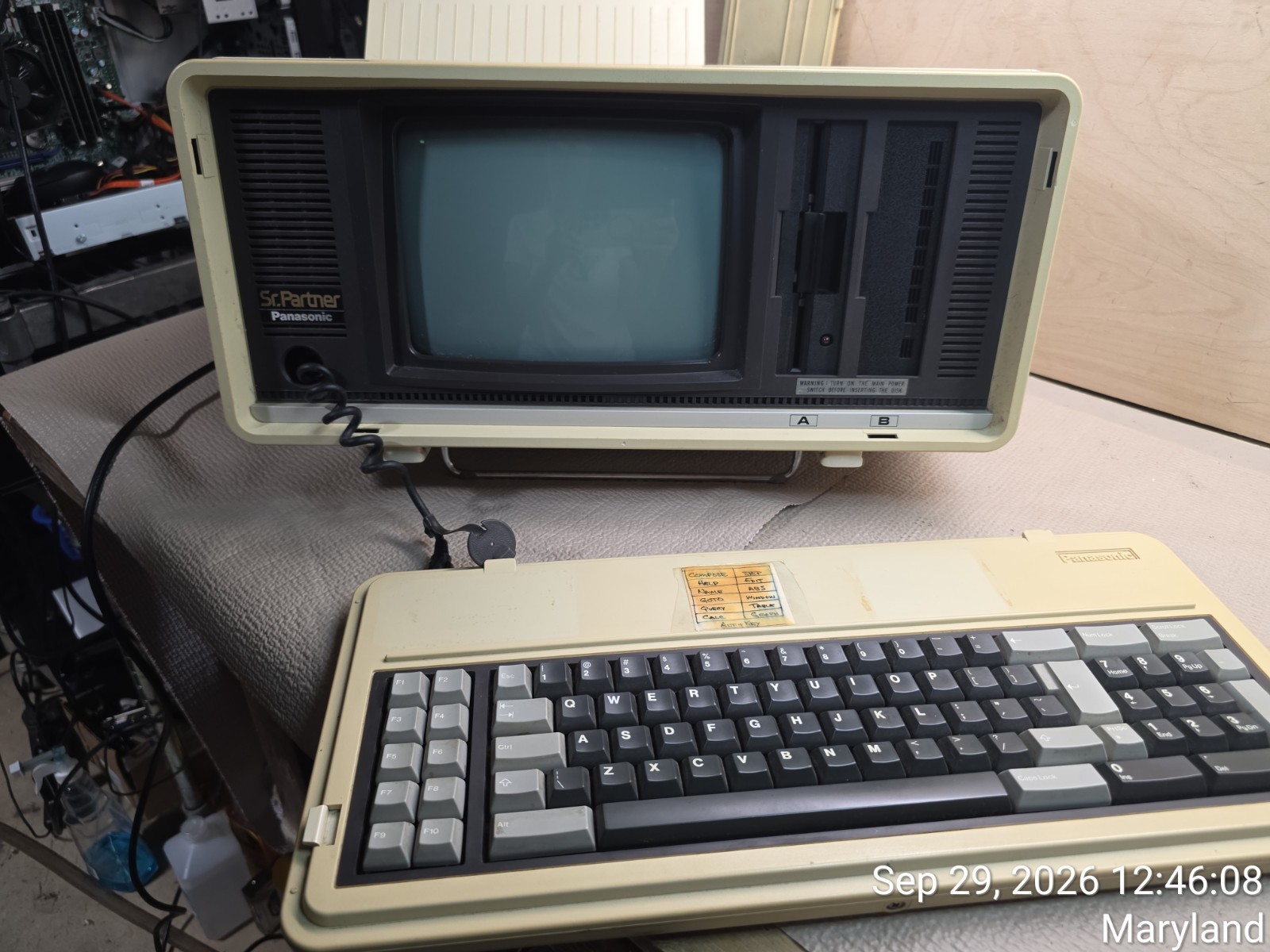 Vintage Panasonic Sr. Partner RL-H7000 Computer w/Service Manual & DOS Disks Cov