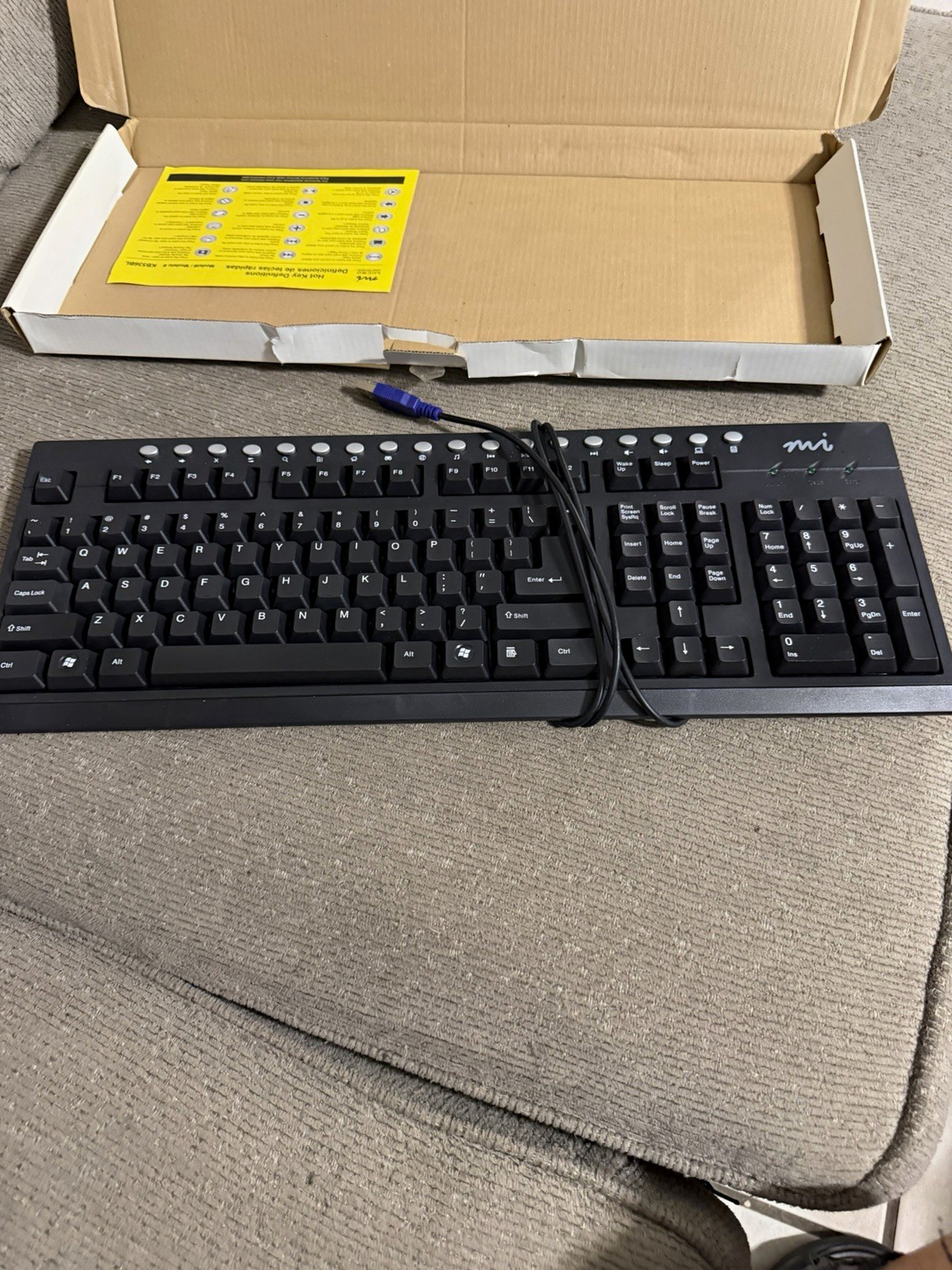 Micro Innovations KB536BL Wired PS/2 Multimedia Keyboard English QWERTY Black