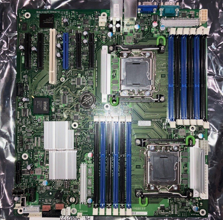Fujitsu D2799-N10 GS 4 Mainboard Motherboard For Primergy S6 TX200 NEW OPEN BOX