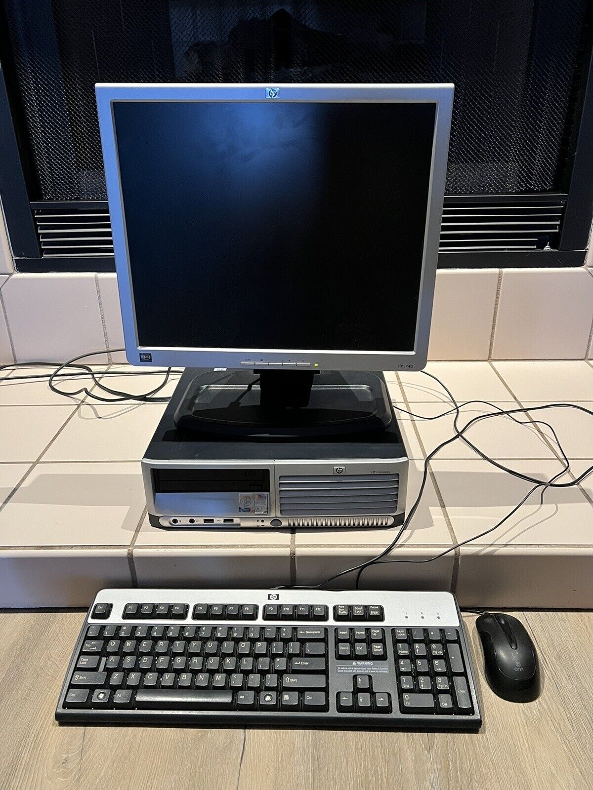 HP Compaq DC7100 SFF Desktop With HP1740 Monitor, Keyboard And Mouse (Restored)