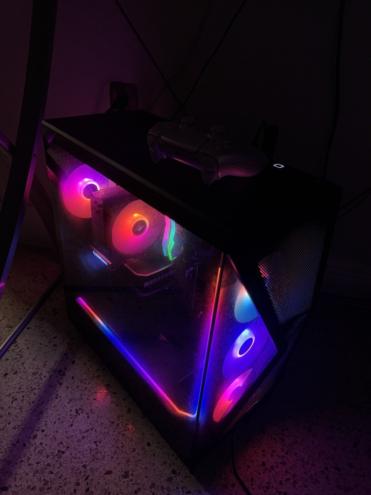 iBUYPOWER NVIDIA GeForce RTX 4060 Intel Core i7 14700F 32GB DDR5 RAM 1TB