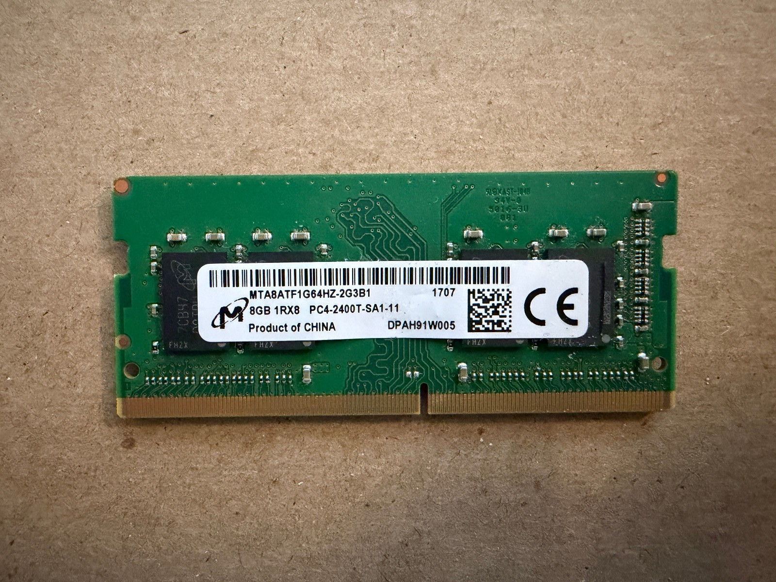 MICRON 8GB 1RX8 PC4-2400T-SA2-11-MTA8ATF1G64HZ-LAPTOP MEMORY