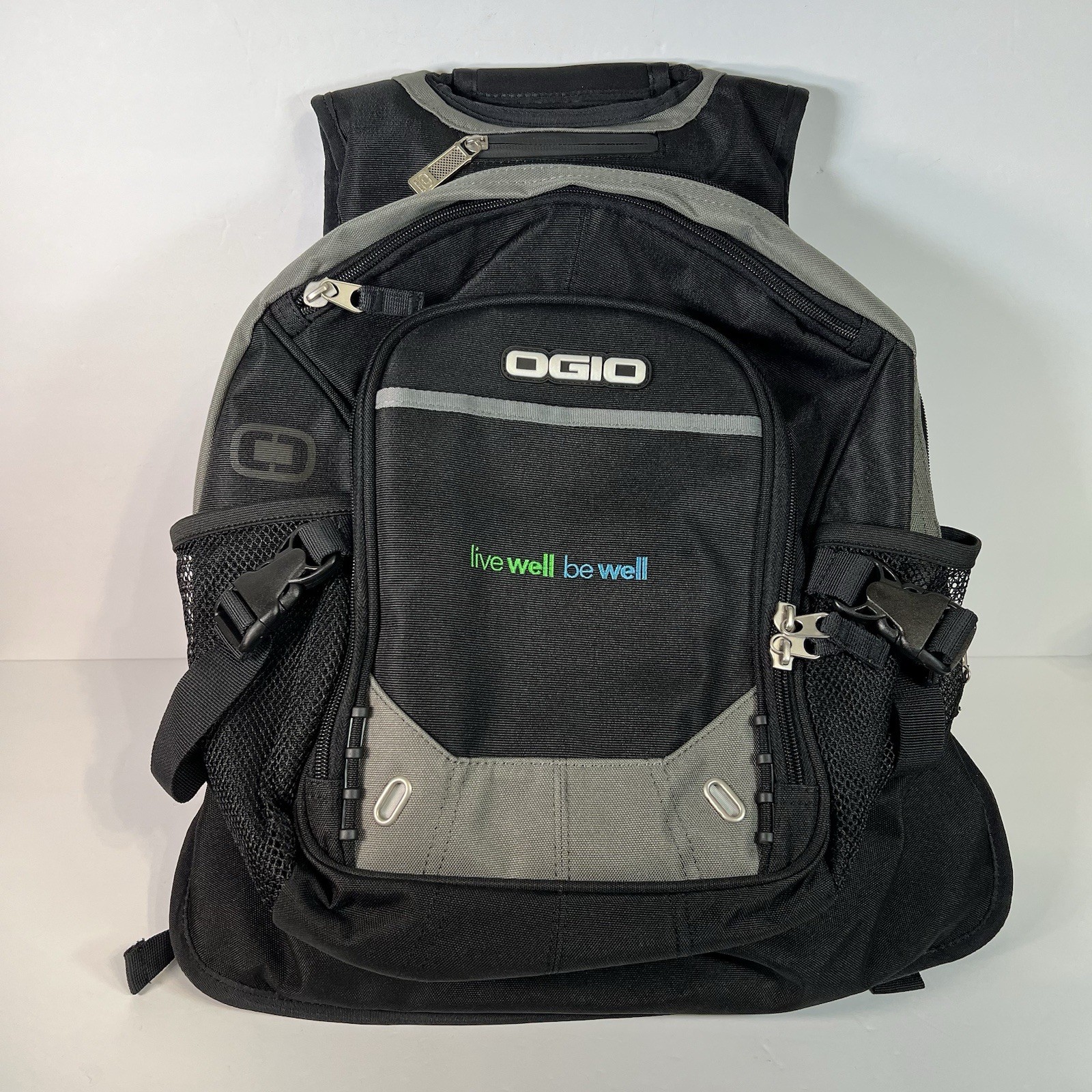 Ogio Street Fugitive Backpack Laptop Tech Computer Travel Bag Black and Gray 