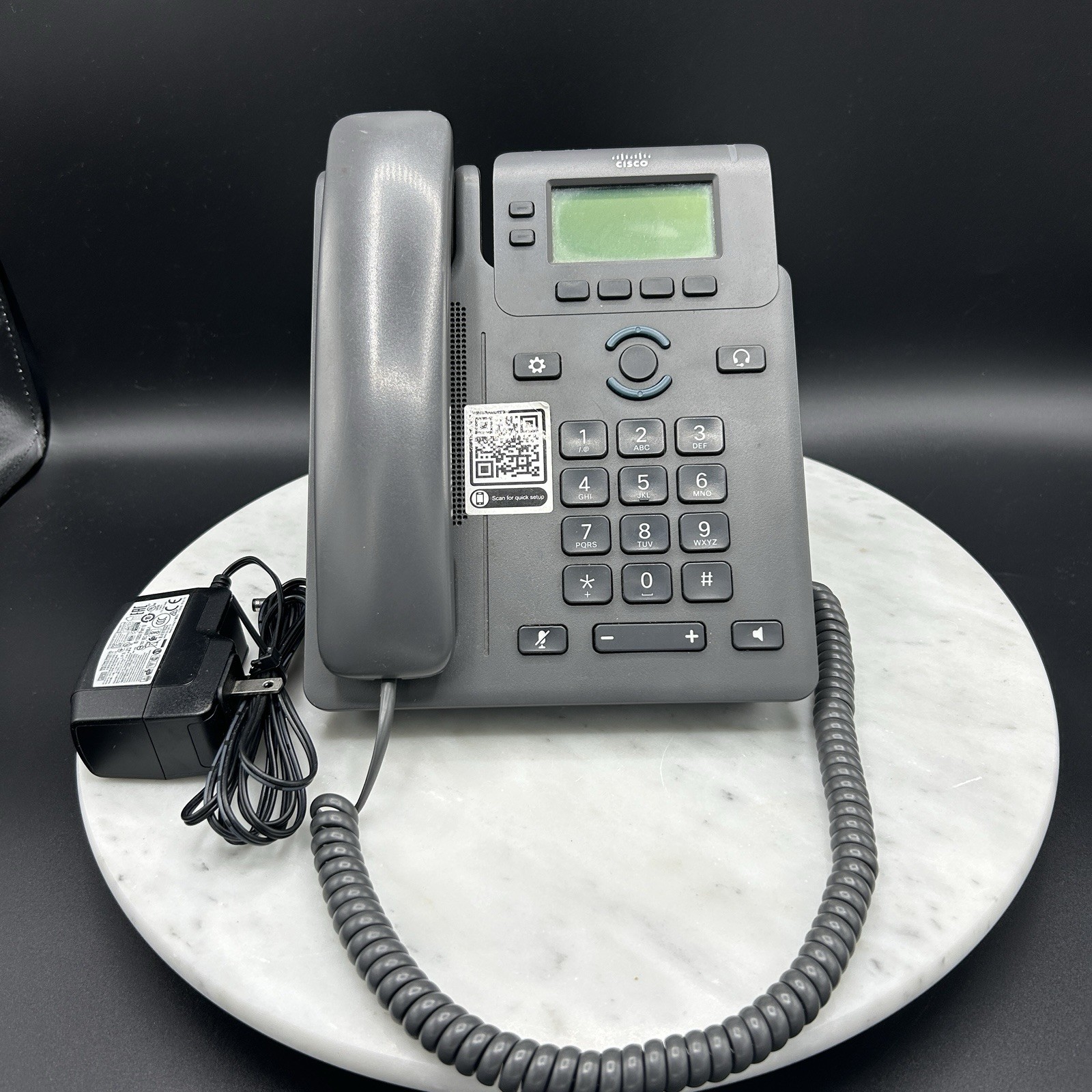 Cisco CP-6821-3PCC-K9 V03 MPP VoIP IP Phone With Power Adapter