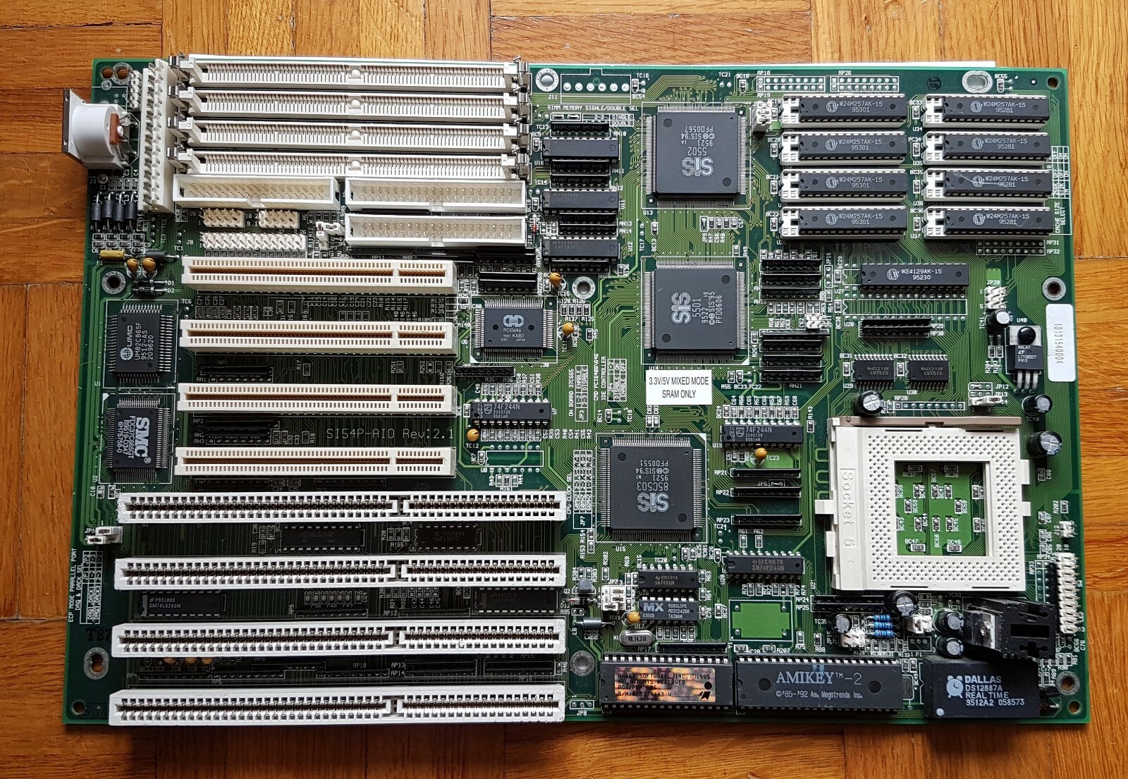 Vintage S5 socket 5 AT motherboard ECS SI54P-AIO White ISA connectors
