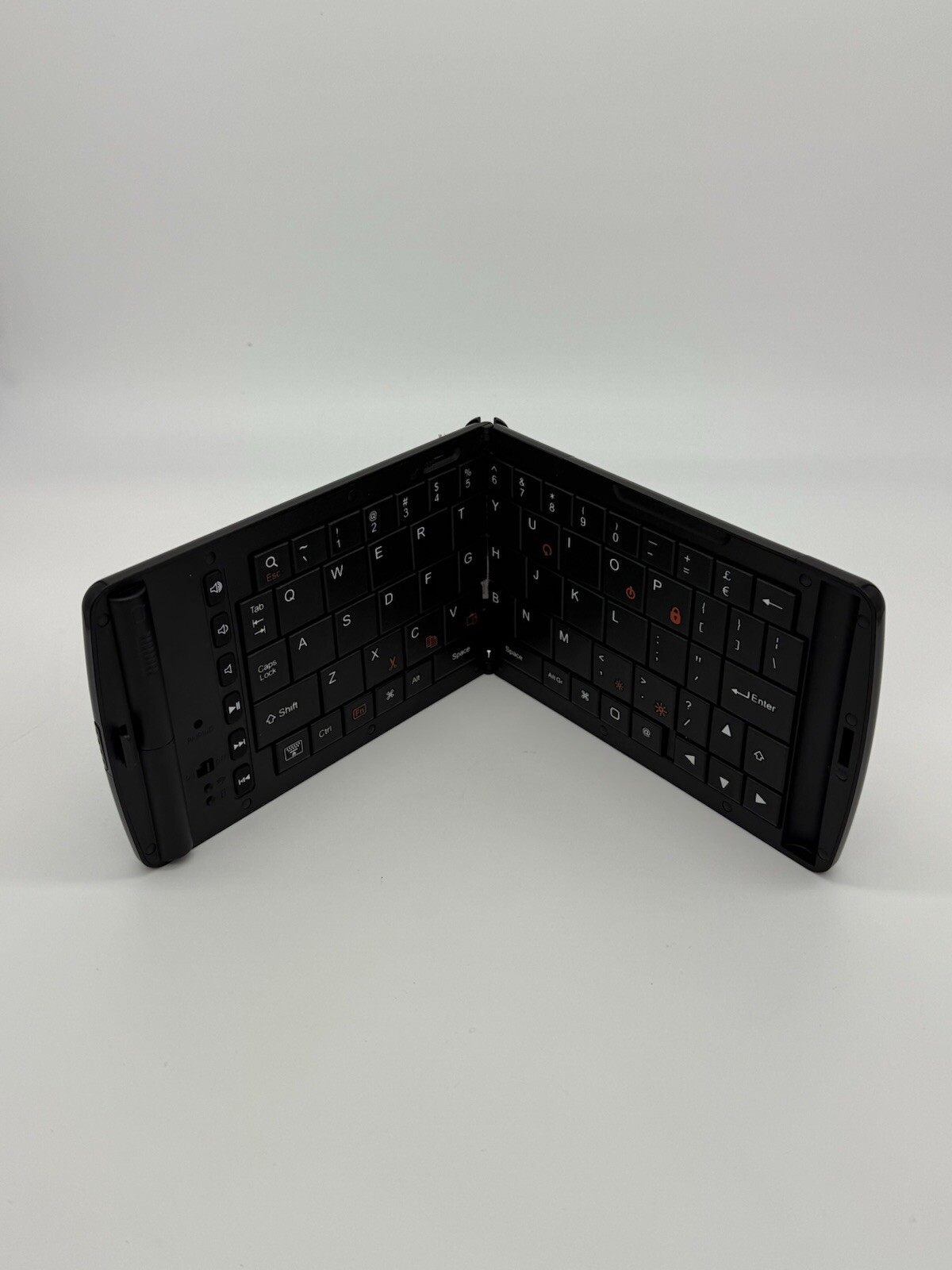 Portable & Foldable Verbatim Bluetooth Keyboard - android iPhone iPad - Tested