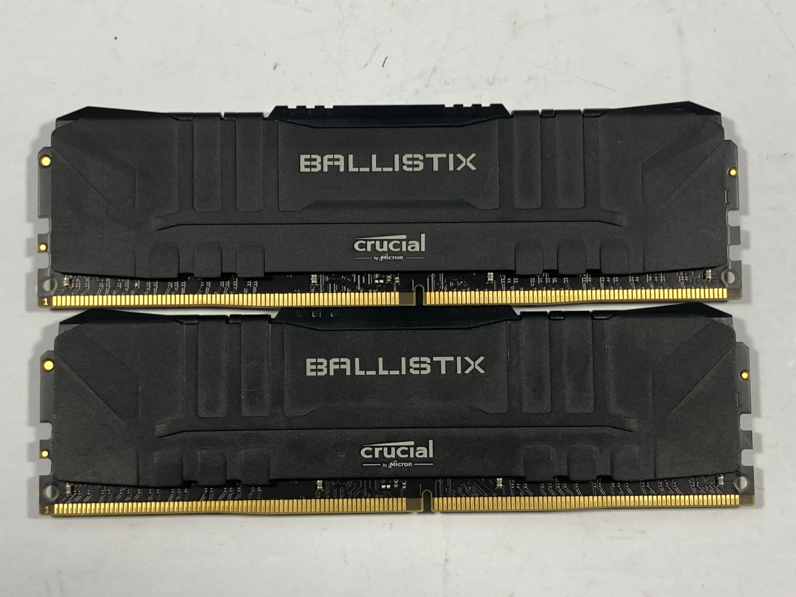 Micron Crucial Ballistix 32GB (2 x 16) DDR4 RAM UDIMM 2666MHz- For Parts