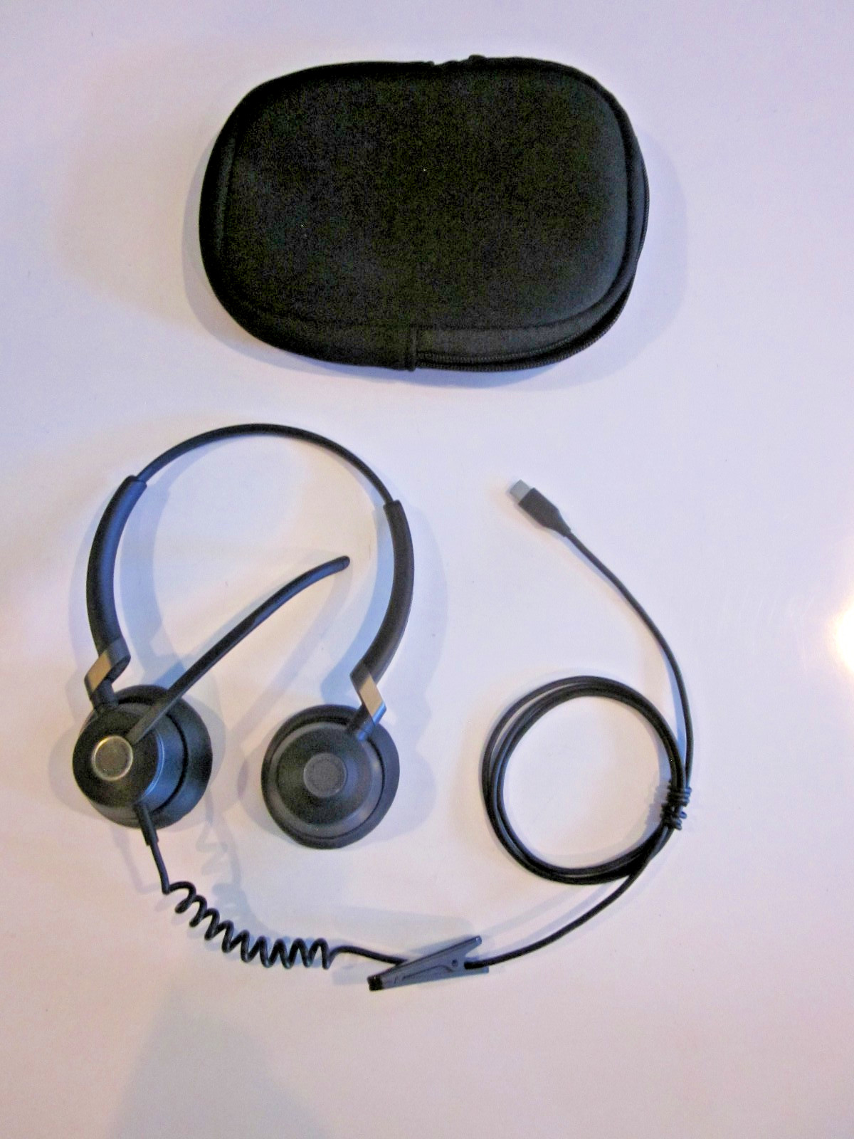 CLEAN TESTED WORKING 2 EAR JABRA ENGAGE 50 STEREO USB-C WIRED HEADSET W/ CASE