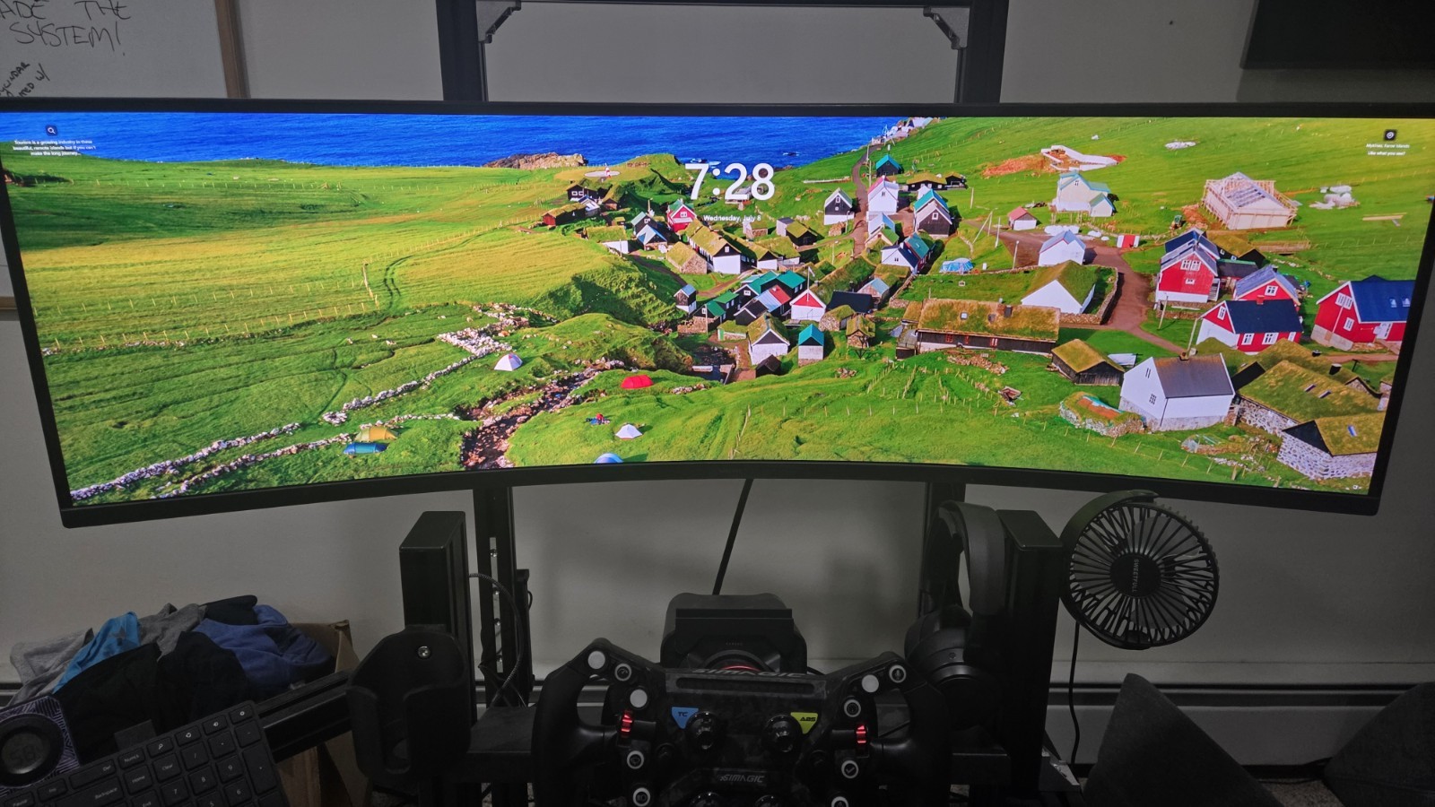 Samsung 49" Odyssey CRG9 2K 1440p Curved Gaming Monitor 120Hz 4ms C49RG92SSN
