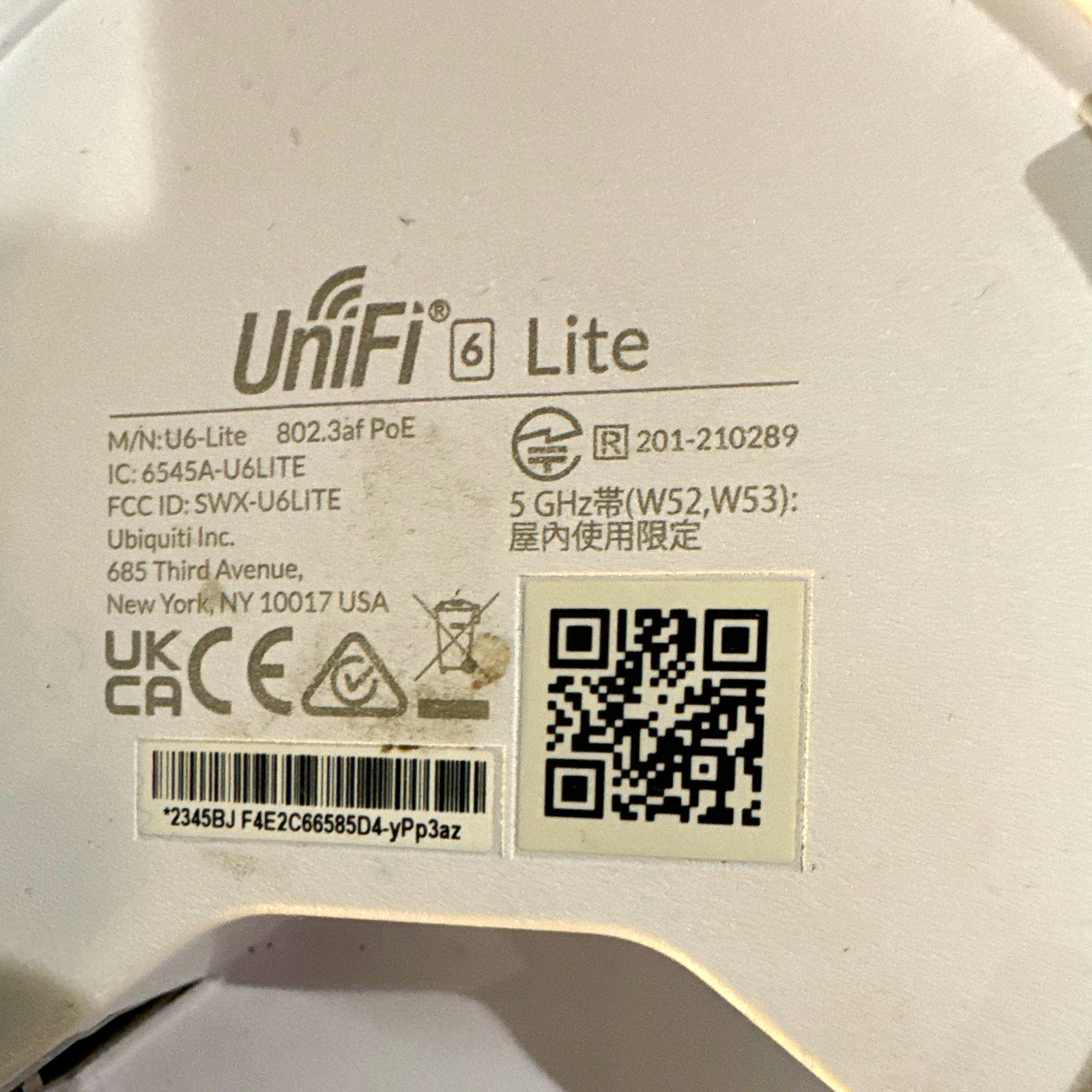 Ubiquiti UniFi 6 Lite Wi-Fi 6 Dual-Band 1500Mbps Gigabit PoE White U6-Lite