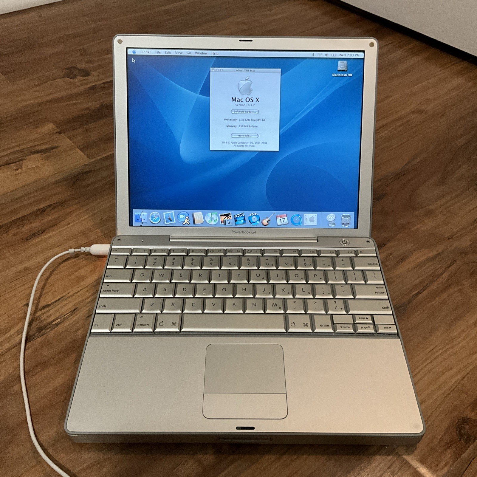 Apple PowerBook G4 1.33GHz A1010 12" 256MB RAM, 60GB 10.3.7 Panther Tested