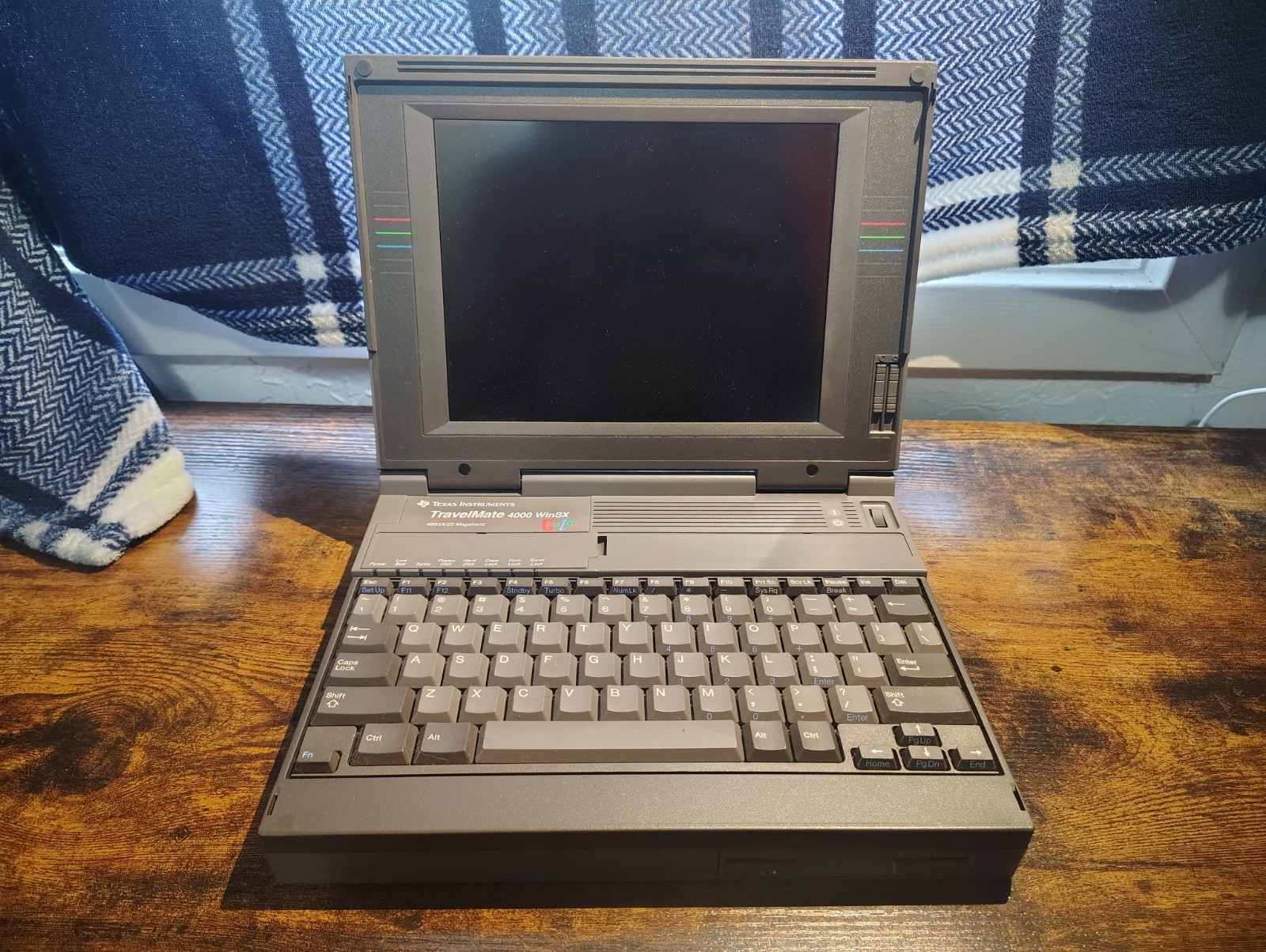 Texas Instruments TravelMate 4000 Laptop Unit Only - UNTESTED, No Cords
