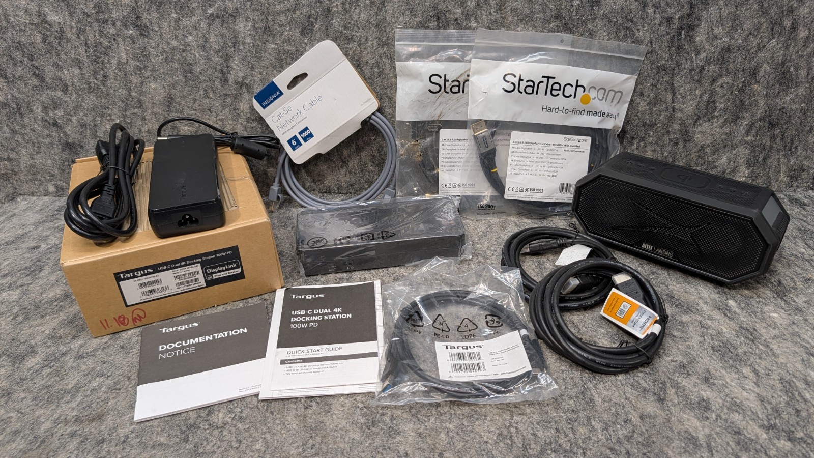 Targus DOCK182-A2 USB-C Dual 4K Universal Docking Station Bundle 🔥Genuine New🔥