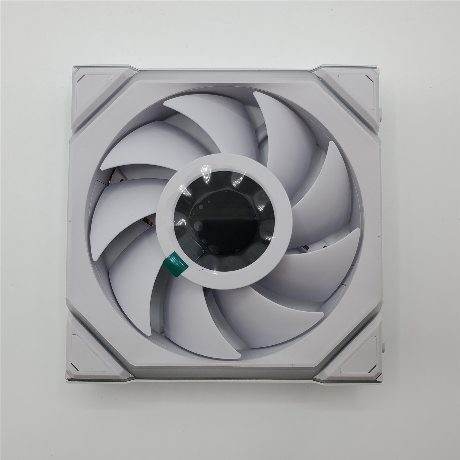 Lian Li UNI Fan SL LCD Wireless 120mm ARGB Case Fan White 12SLLCD1W1W Single