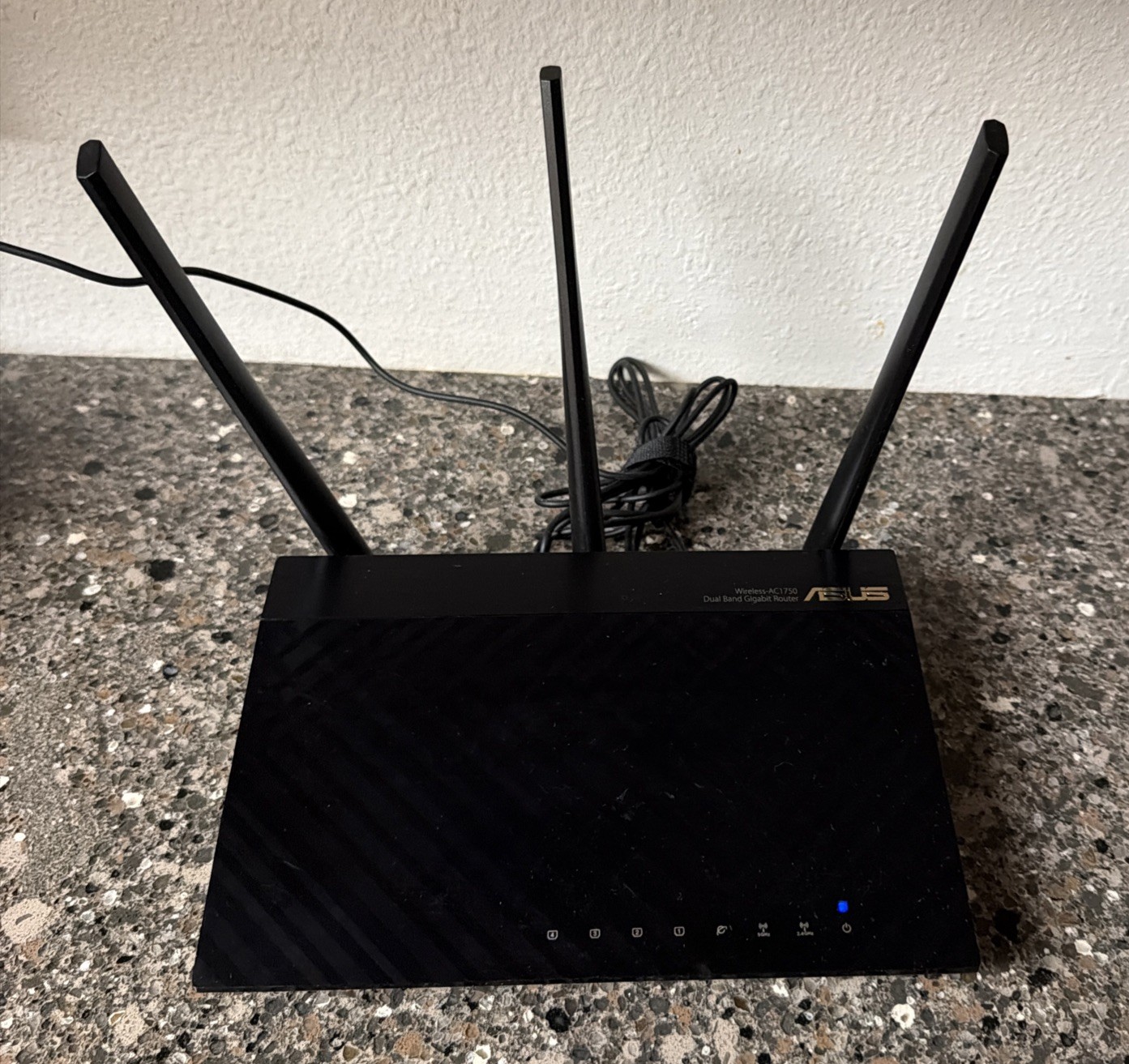 ASUS RT-AC66U B1 WIRELESS-AC1750 DUAL BAND GIGABIT WIFI ROUTER W ADAPTER CABLE