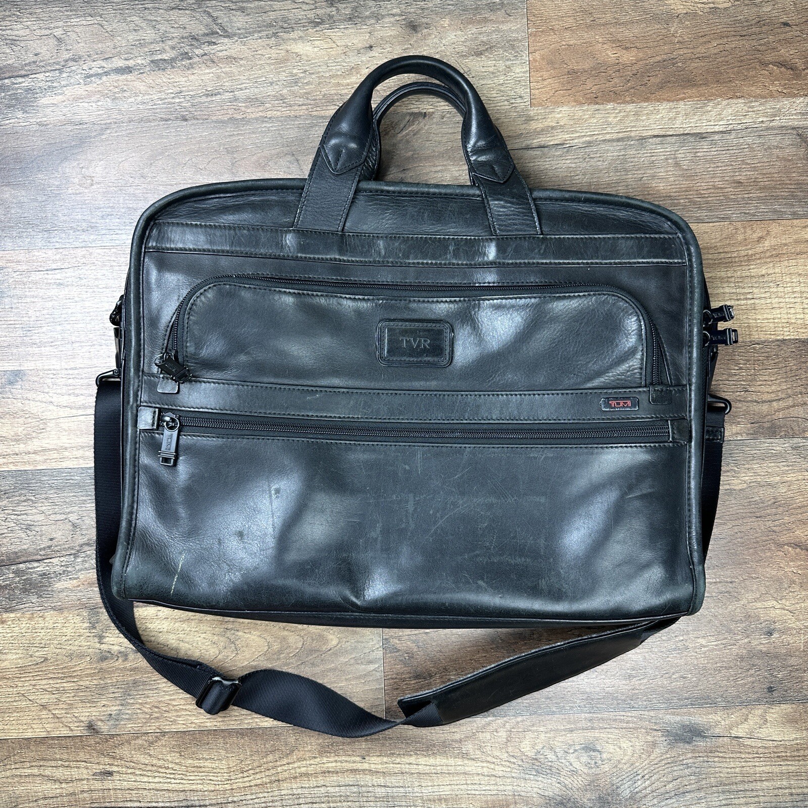 Tumi 96111DH ALPHA Slim Large Screen Portfolio Briefcase Messenger Black Leather