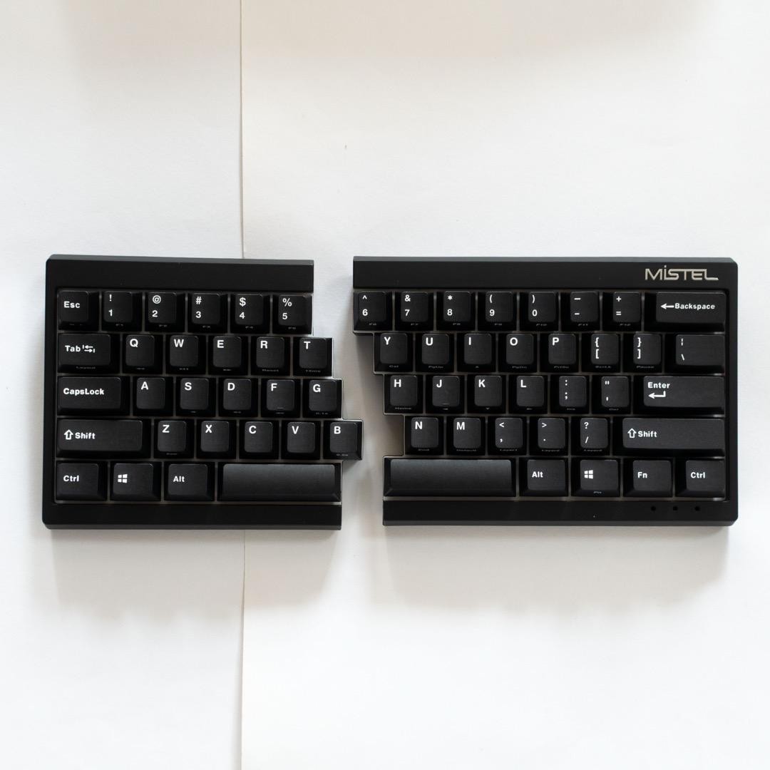 Mistel BAROCCO MD600v3 RGB US Red Switch Wired Gaming Keyboard Unused