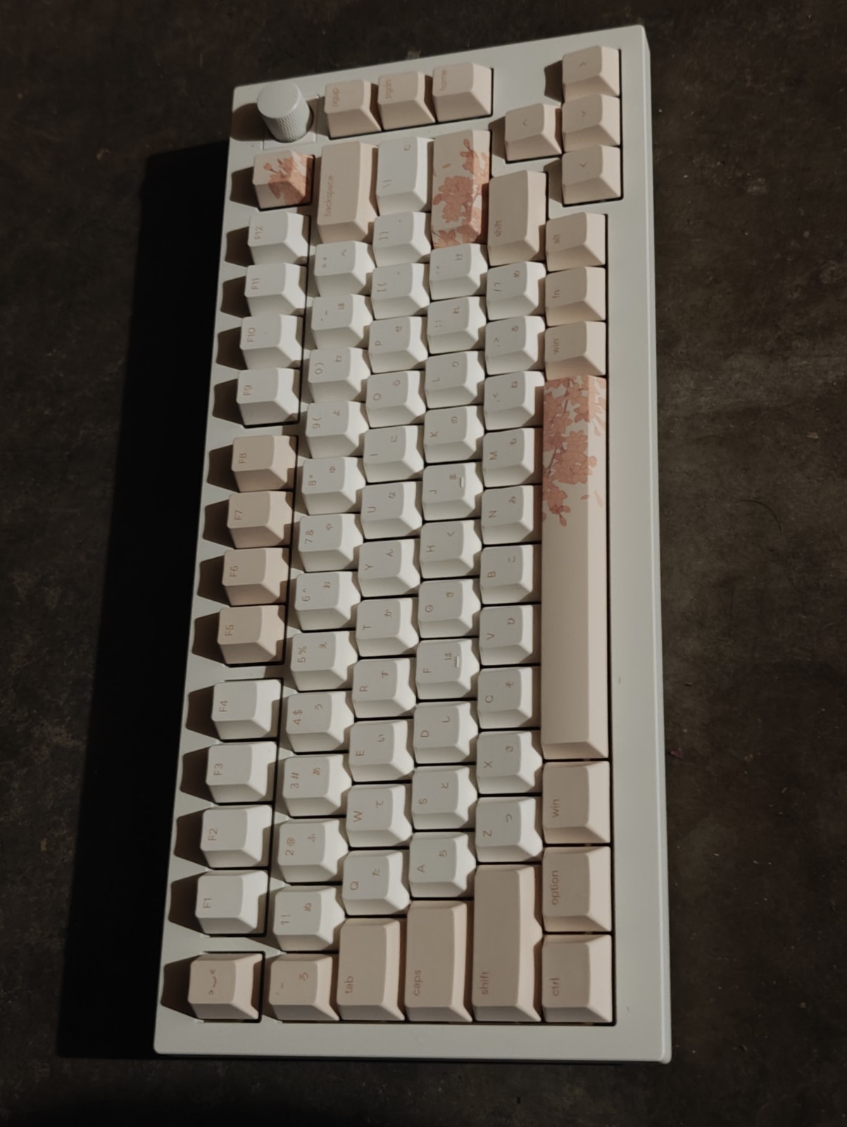 Custom 60% Keyboard Cherry Blossom Keycaps, Wireless, All Metal Body