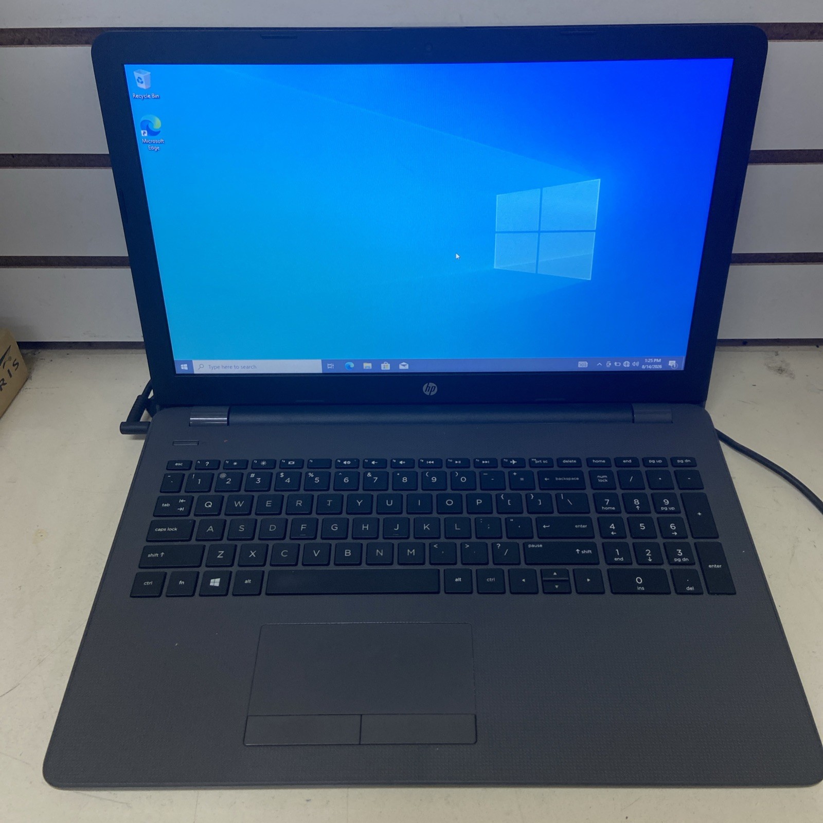 HP 250 G6/2.5ghz Core i5-7th gen/8GB/256GB SSD/15.5"/W10Pro-NICE