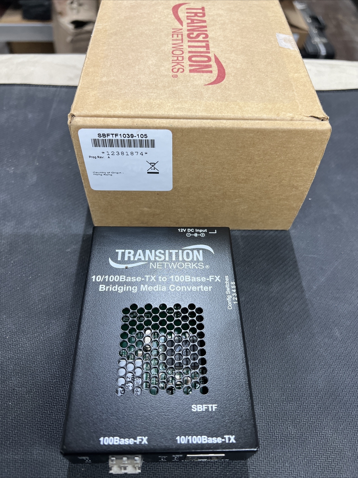 Transition Networks SBFTF1039-105 10/100Base-TX 100Base-FX Media Converter Read