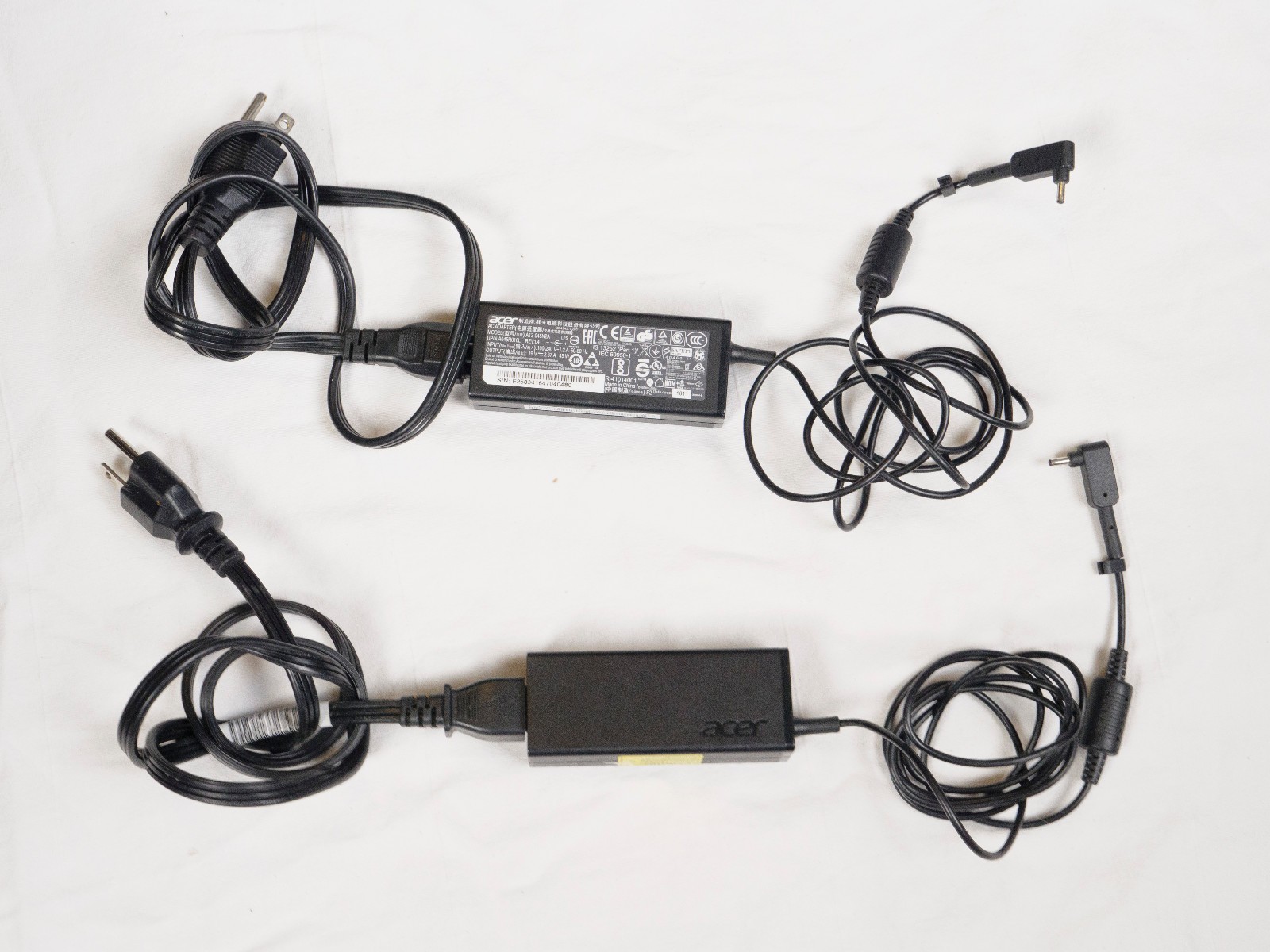 2x Original Acer  45W 19V 2.37A AC Power Supply A13-045N2A Laptop Charger