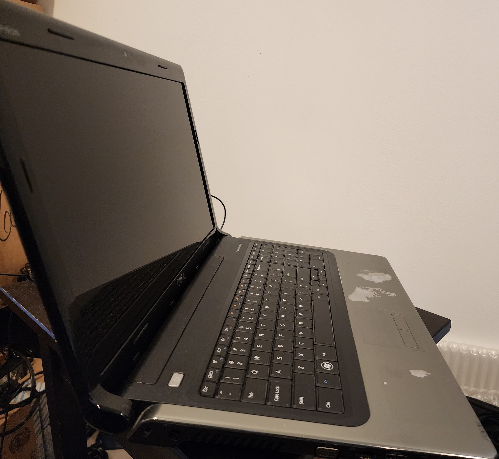 Dell Inspiron 1764 17.3" Intel Core i5-560M, 4GB, 128GB SSD, Power Adapter