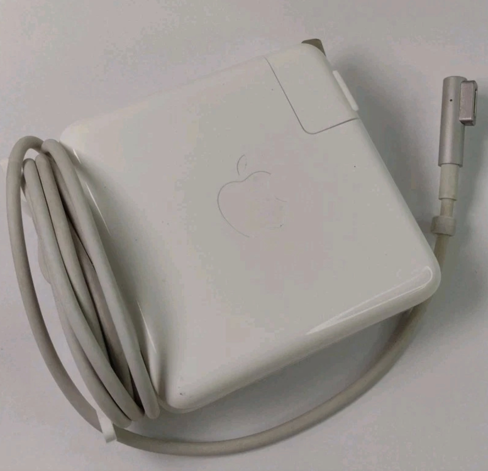 Genuine Apple MagSafe 1 Charger – 85w Works Great – MacBook Power Adapter