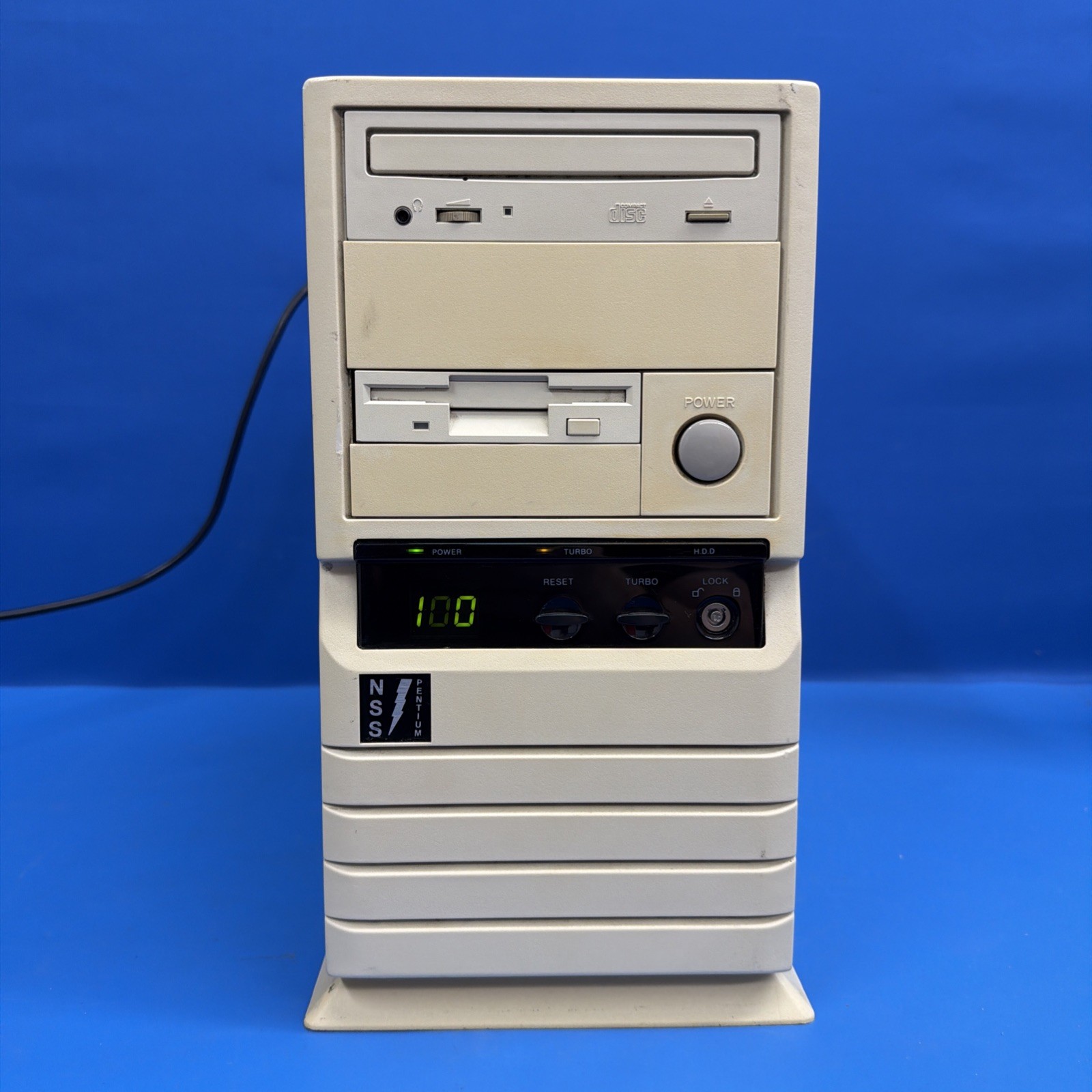 Vintage Pentium 100MHz PC 16MB RAM Sound Blaster CD Floppy Turbo Button