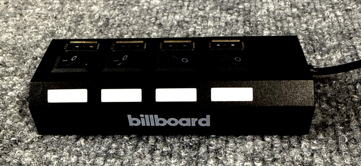 BillBoard Compact 4-Port USB Splitter w/LED Indicator - Plug & Play Convenience