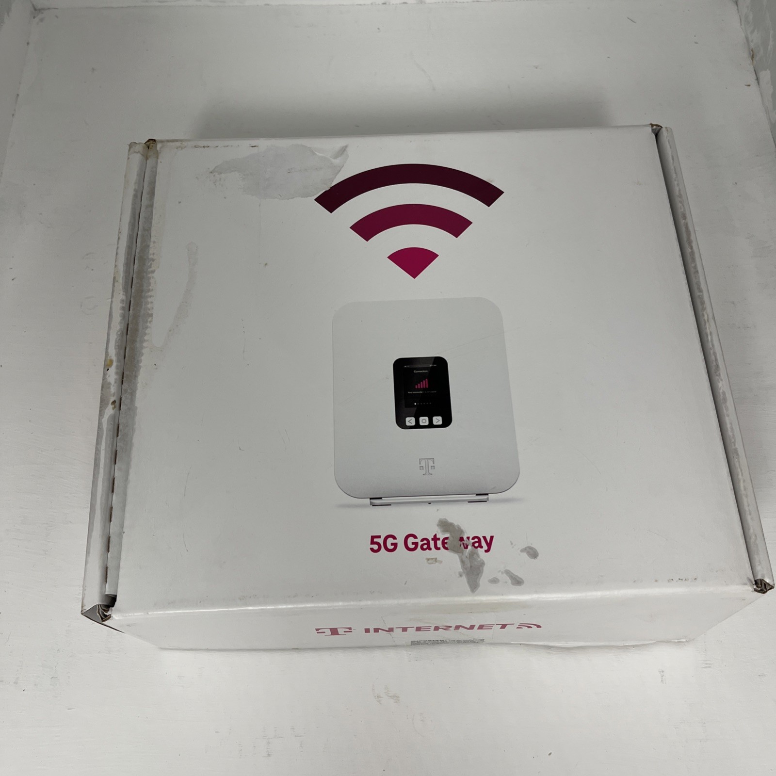 T-Mobile Gateway TMO-G4AR 5G Wireless Wi-Fi Router White Mobile Broadband Device
