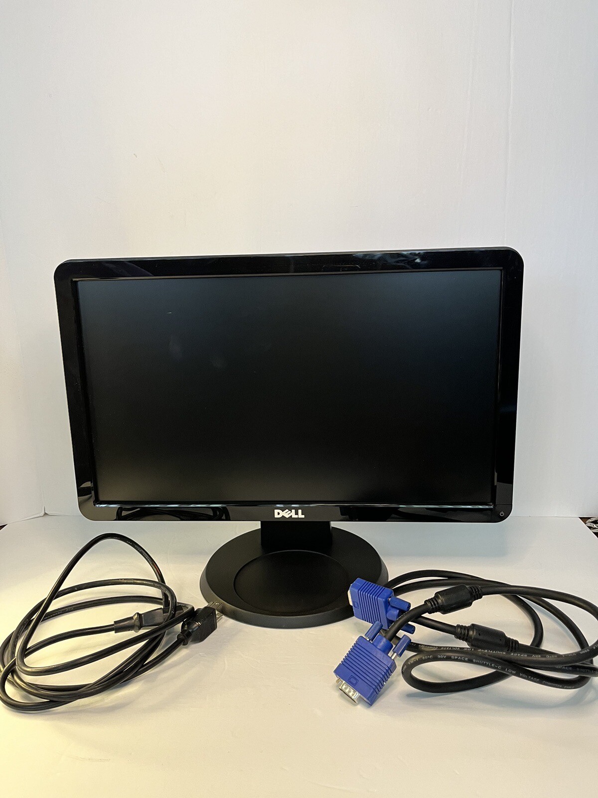 Dell IN1910Nf Widescreen 19" 1366x768 LCD Monitor w/ Stand Cables Tested