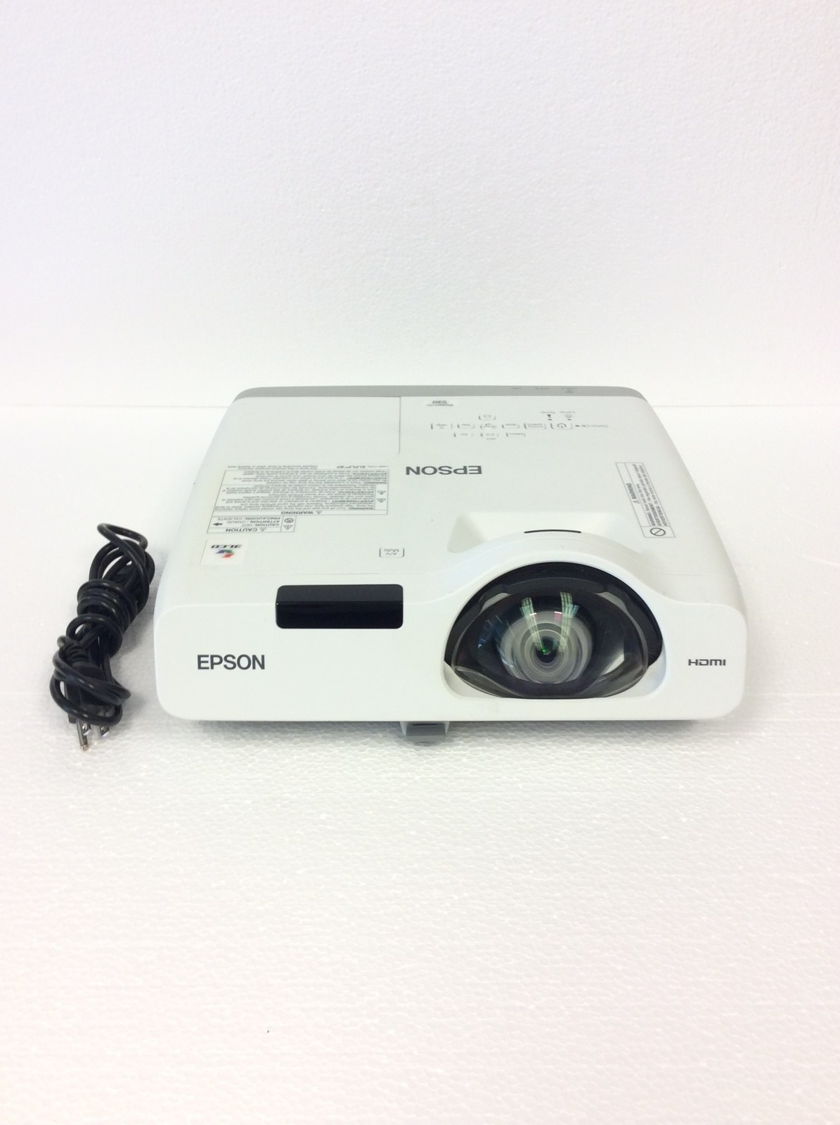 Epson Powerlite 530 3LCD 3200 Lumens 1024x768 Projector H673A w/ Lamp 990 Hours