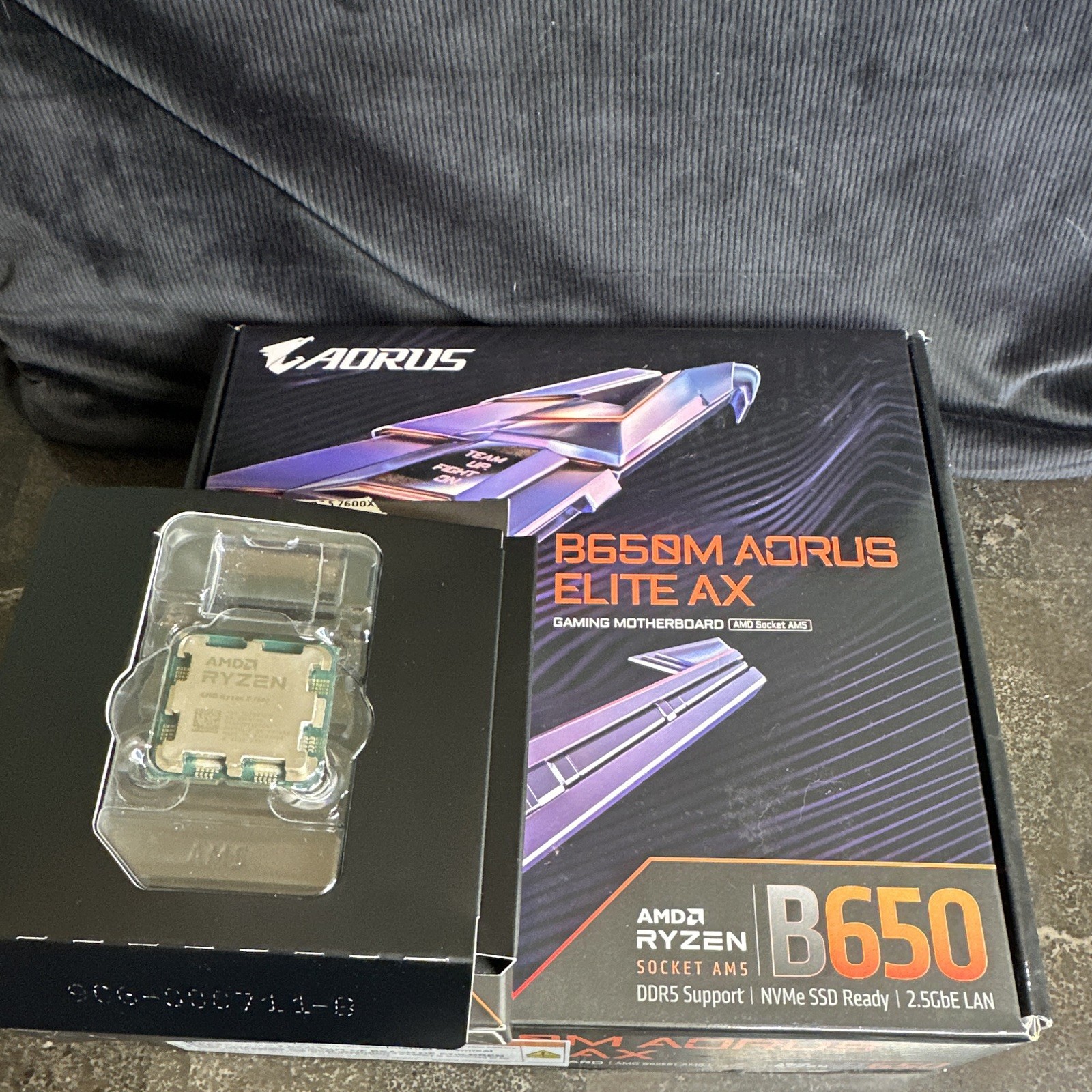 GIGABYTE B650M AORUS ELITE AX AM5 DDR5 mATX + AMD Ryzen 5 7600 3.8GHz