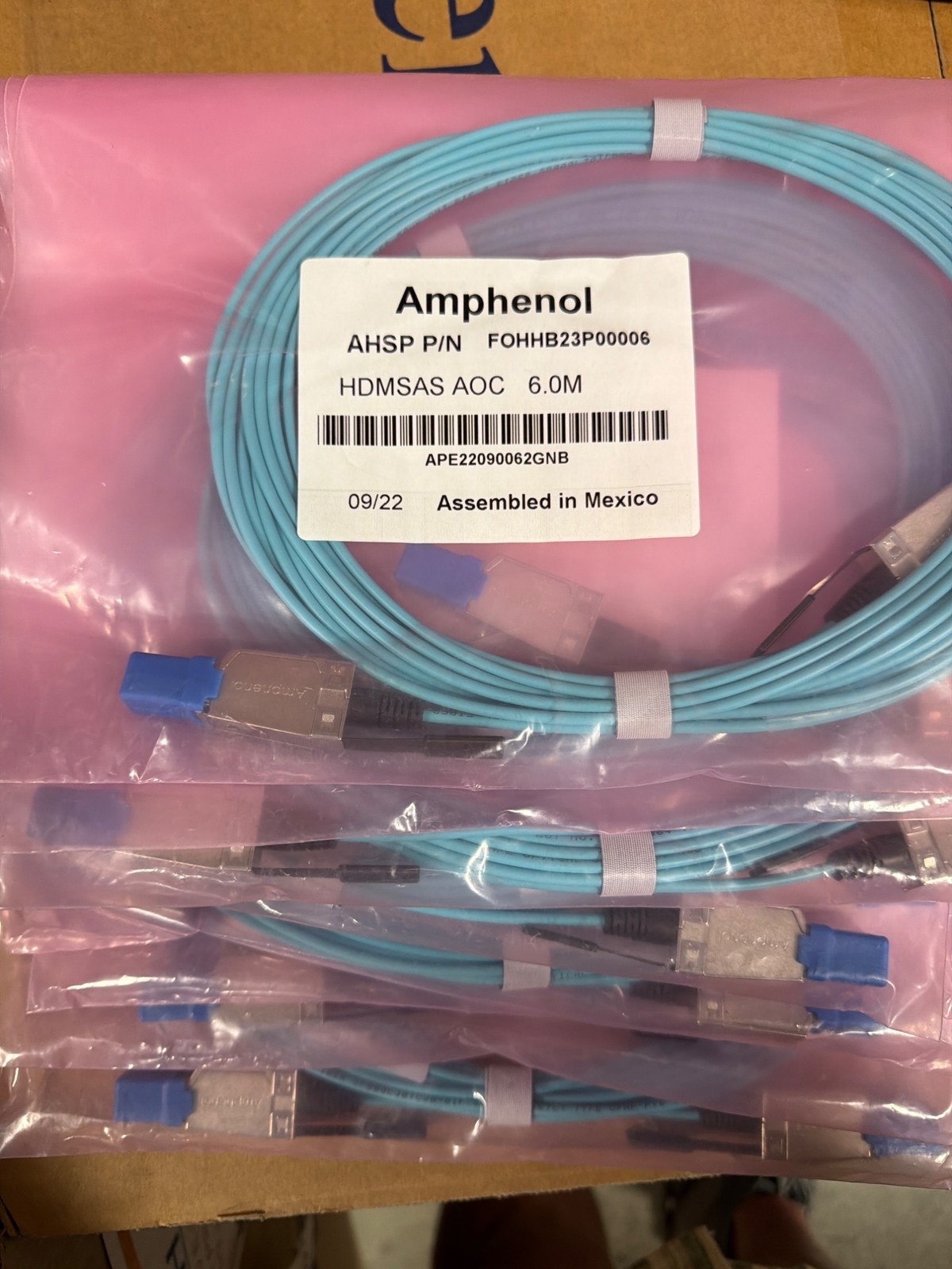 Amphenol FOHHB23P00006 HDMSAS AOC 6m Mini-SAS HD SFF-8644 Active Optical Cable