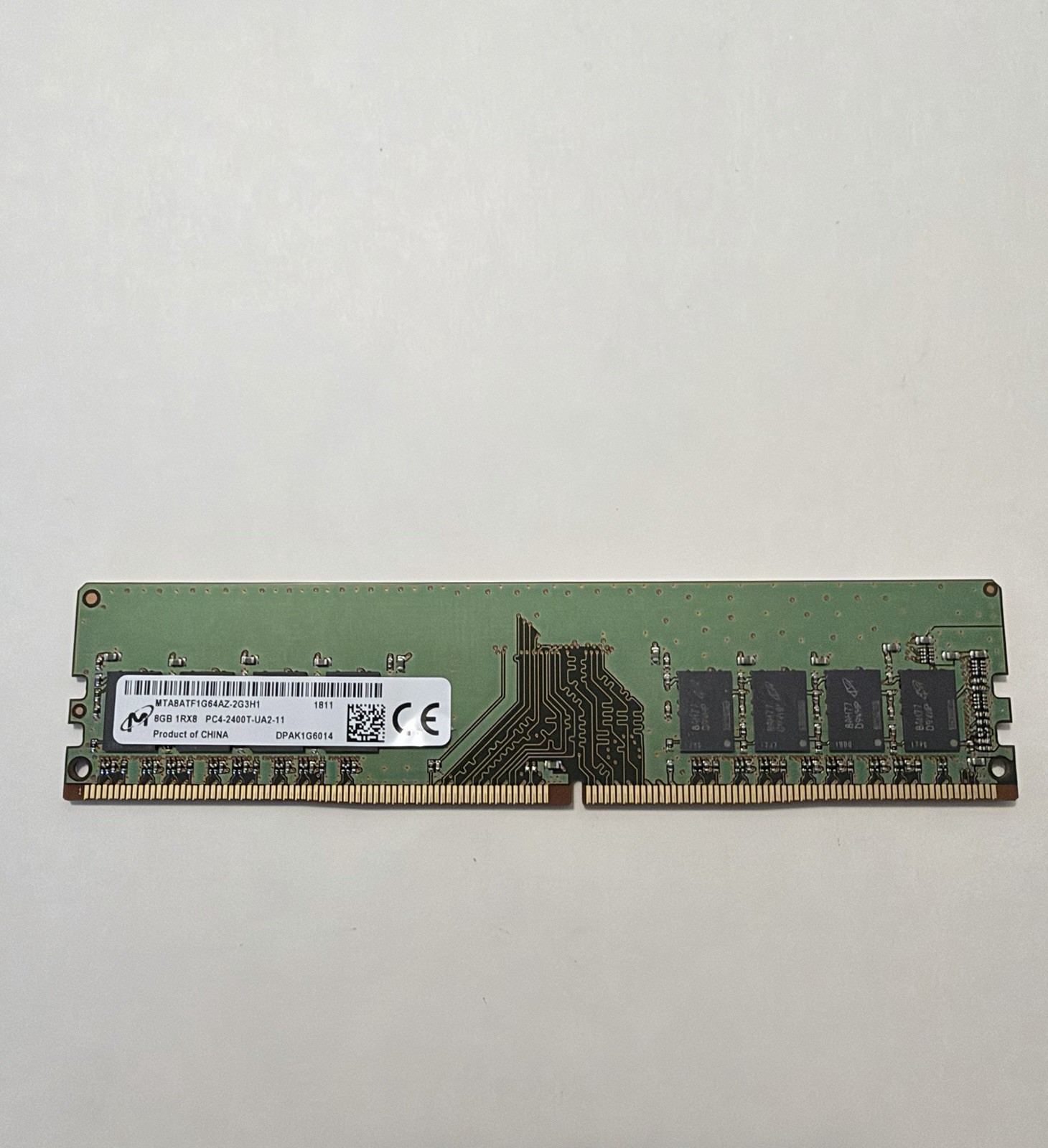 Micron 8GB DDR4 SDRAM UDIMM Memory Module (MTA8ATF1G64AZ-2G3H1)