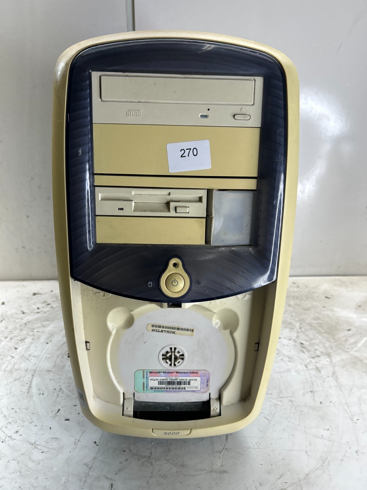 Compaq PC 5000 QX11JB97K2VK AMD Duron 750/100MHz 64MB NO HDD