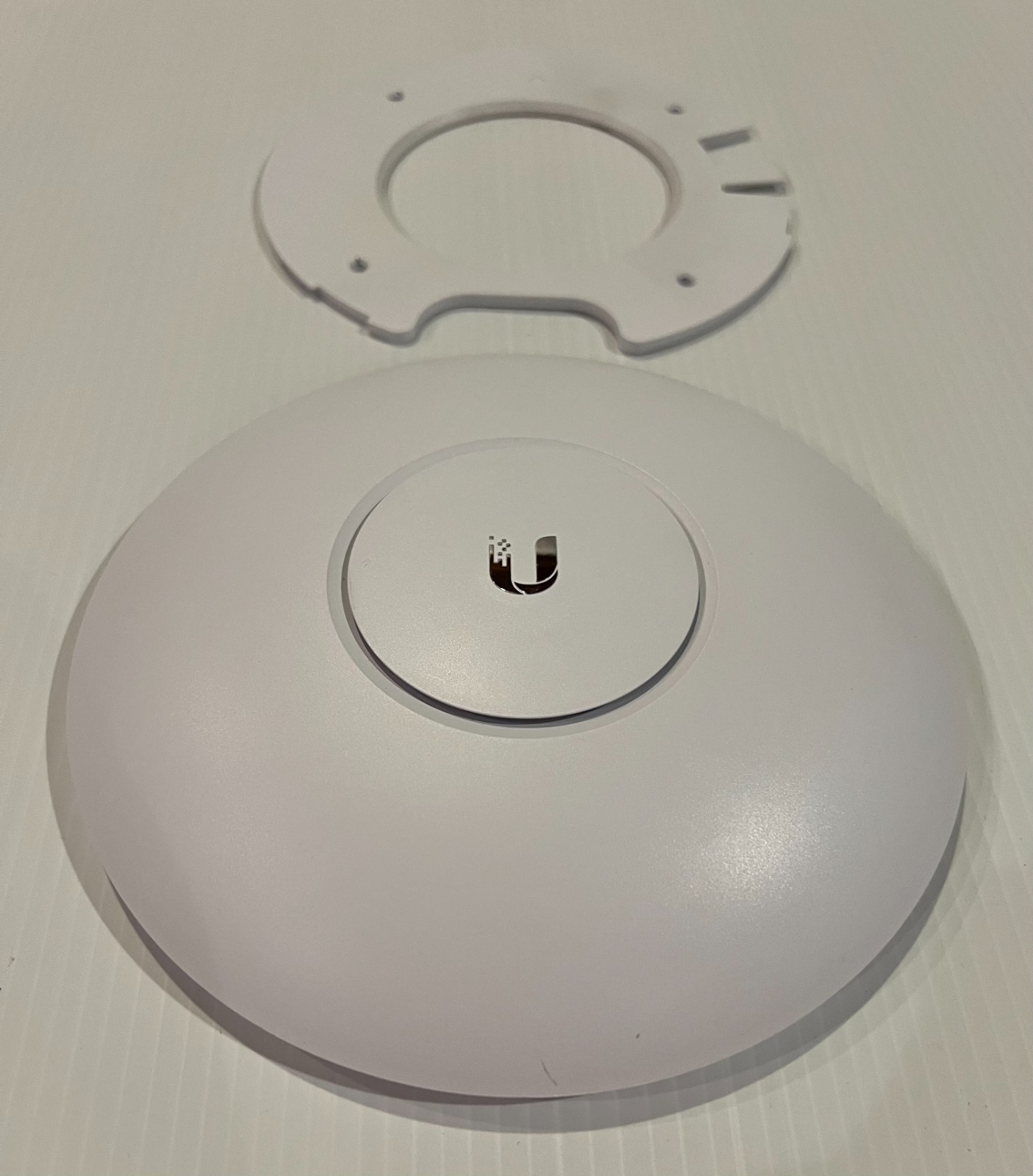 Ubiquiti Networks UAP-AC-PRO 1300Mbps Wireless Access Point USED
