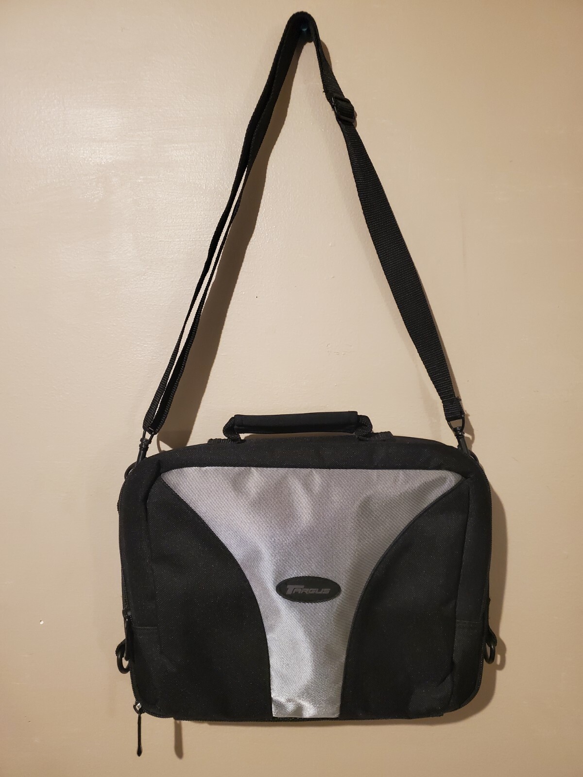 Targus Intellect Black Laptop Bag With Straps for 12" in Laptops 