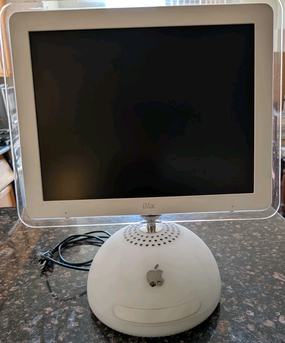 Apple iMac G4 15" (800 MHz PowerPC G4), PC only, 640 MB SDRAM, Working